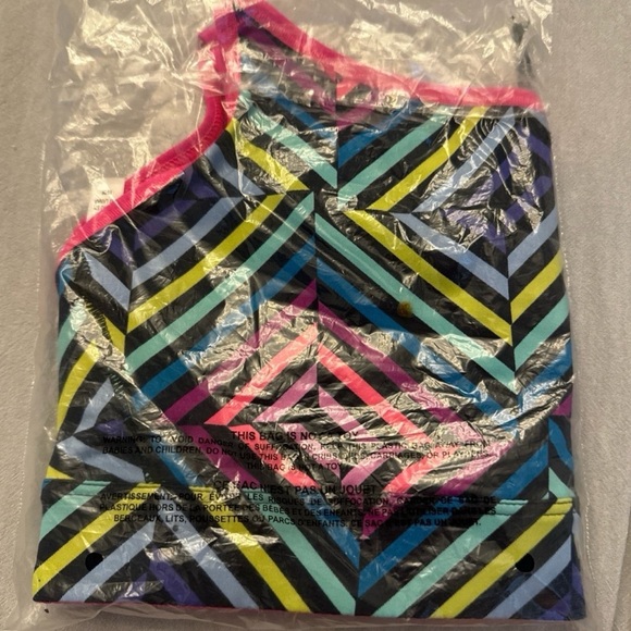 Brand New VS Cami Sports Bra (sz M) - Picture 3 of 3